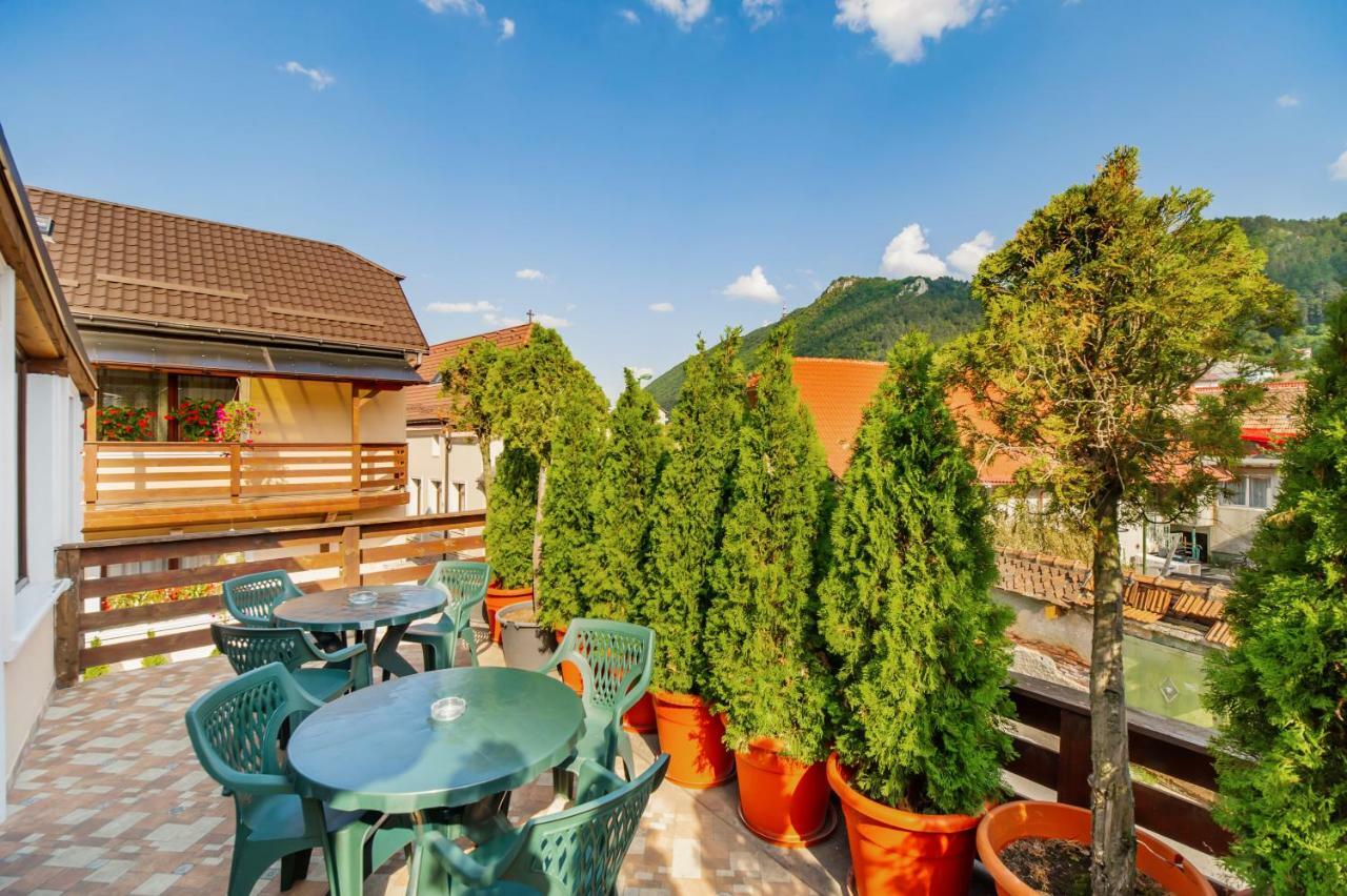 Апартаменты Casa Ivett Брашов Экстерьер фото